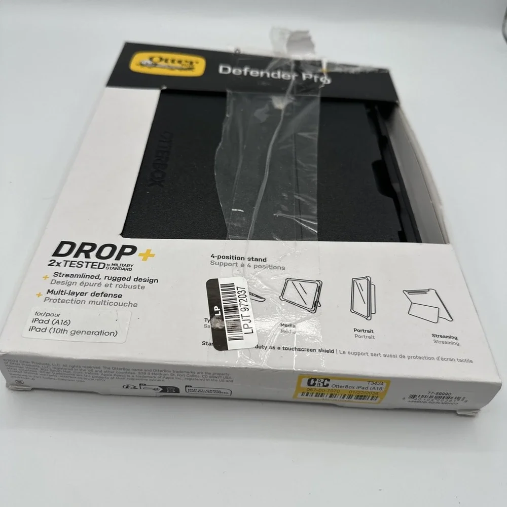 OtterBox iPad (A16) and iPad (10th gen) - Defender Series Case - Black